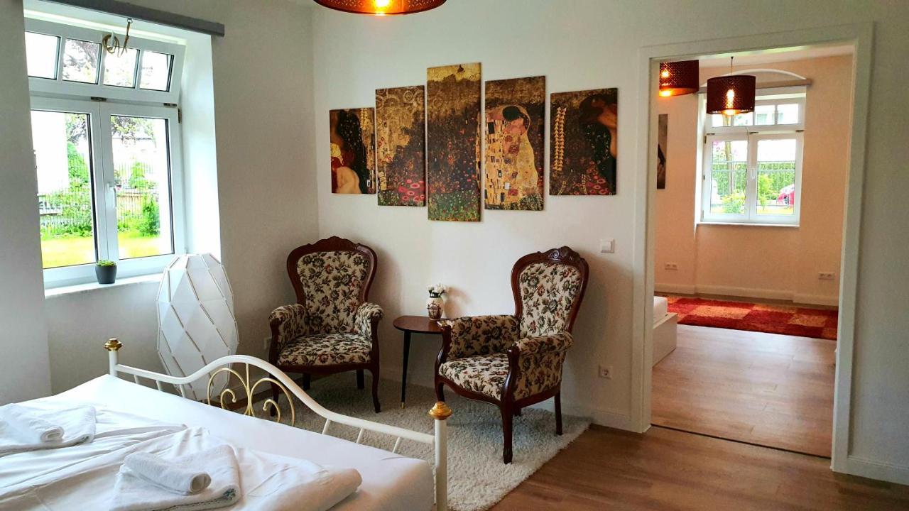 Pineapple Apartments Dresdner Heide Mit Garten Dresde Extérieur photo